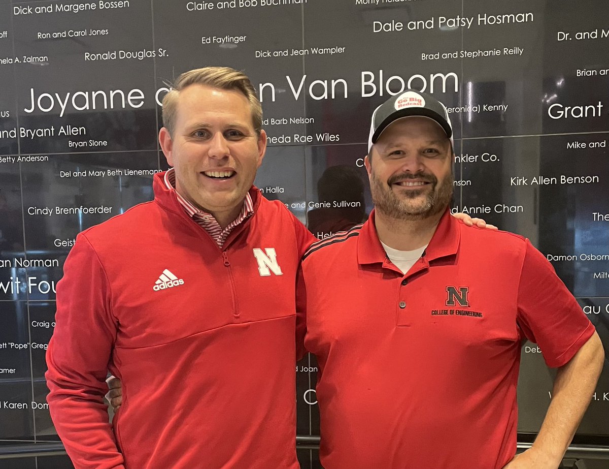 RedcastHonke's tweet image. Had an awesome lunch at the training table &amp;amp; tour of the stadium today to celebrate our families name reveal on the donor wall for Dad’s memorial.

A huge thanks to @RedcastRob for putting the memorial together and to @TylerJonKai for everything today. 

GBR!
