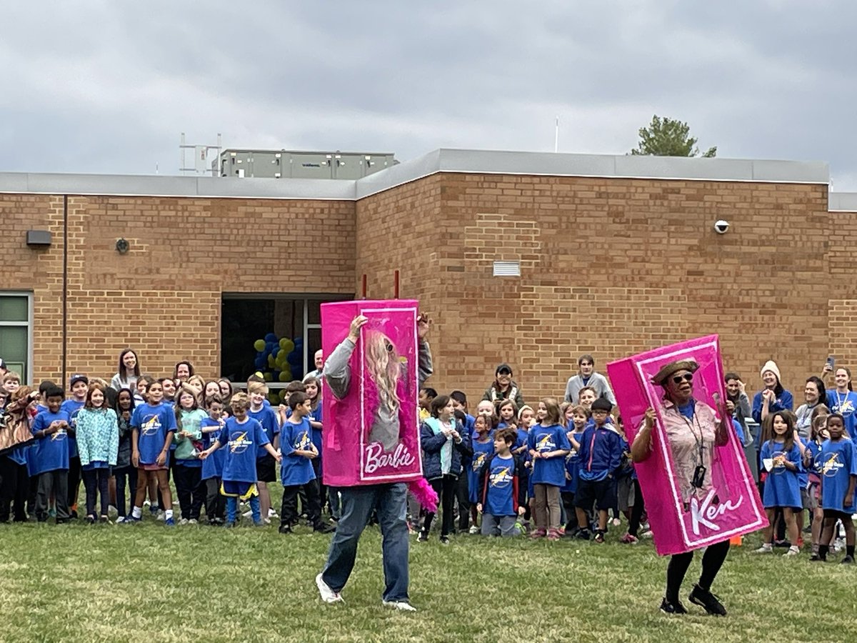 <a href="/FoxMillES/">Fox Mill ES</a> <a href="/FCPSRegion1/">FCPS Region 1</a> <a href="/lamothe_FMES/">Kim LaMothe</a> <a href="/DebbieNandury/">Debbie Nandury</a> <a href="/fmes_6th_stars/">FMES 6th grade STARS</a> @TechyStephy 

Amazing fun run!