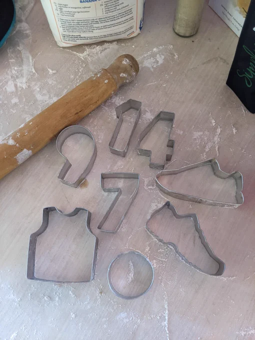 making even more slam dunk cookies for slam dunk weekend party HAHA will decorate them later with icing  they're lavender earl grey cookies and they better taste good or else Im...