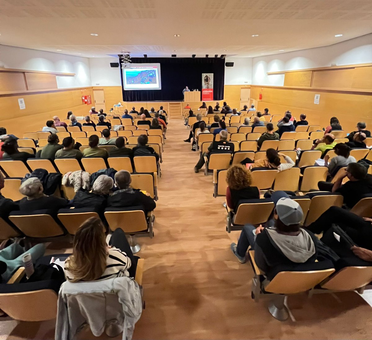 MarinellaMosque's tweet photo. Avui hem participat a la I Jornada de recerca i conservació del @PNCadiMoixero parlant sobre #turismeresponsable 
#Jornada40PNCM https://t.co/TDT95IQTo0