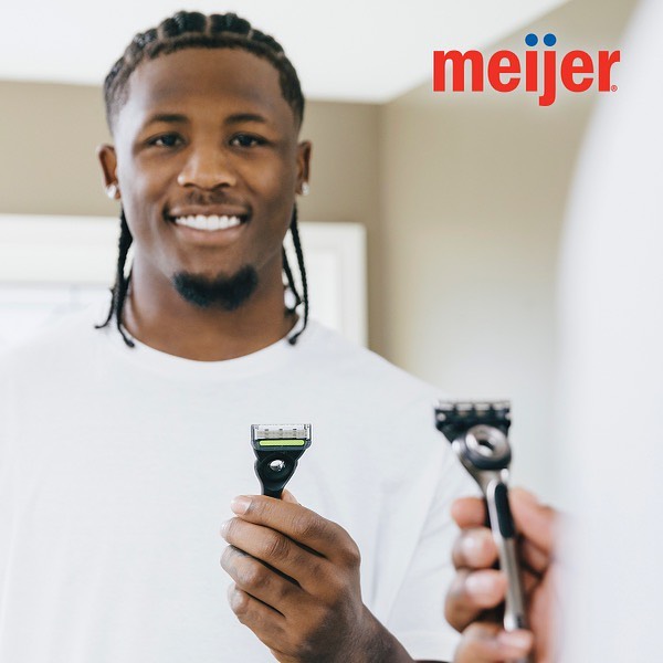 Jennife45487237's tweet image. TEEEEEEEEEEEEEEEEEEEEEE Paid Partnership!
Looking smooth and game day ready for Who Dey Nation 😤 thanks to @gillette and the ultimate shave experience of #GilletteLabs. Head to your local @meijerstores to join me on #TeamSmooth #GillettePartner

#Bengals