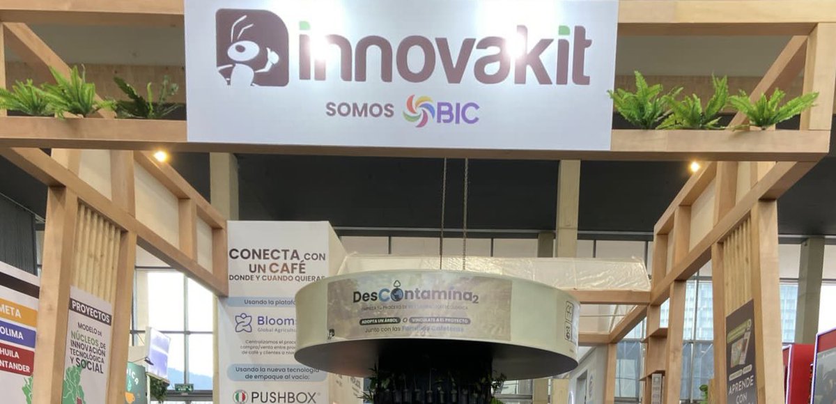 colombiamascom1's tweet photo. @Innovakit uno de los implementadores de los proyectos del programa C+C, beneficia a 400 productores de Huila y Santander a través de Núcleos de innovación tecnológica. 

Hoy presentes en #CafésDeColombia forjando/fortaleciendo conexiones con canales de alto valor comercial 🇨🇴🇨🇭 https://t.co/3BoAETVXpN