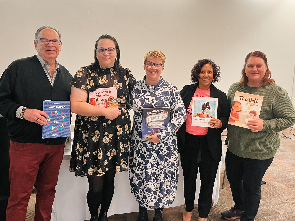 Great #MTSPDDay with Dr. Larry Swartz. Thanks to our PD Day Chair Elizabeth, President Donna, and President Leslie, and special shout out to <a href="/mbteachers/">Manitoba Teachers’ Society</a> VP Cynthia Taylor for spending time with us!