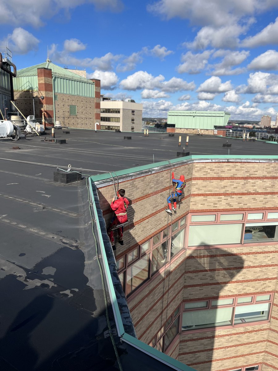 HasbroChildrens's tweet photo. Our patients were in for an exciting surprise yesterday as superheroes appeared from the sky and cleaned their windows! Thank you Fish Window Cleaning for making our patients day and putting a smile on their faces! https://t.co/dbF2MTsLkF