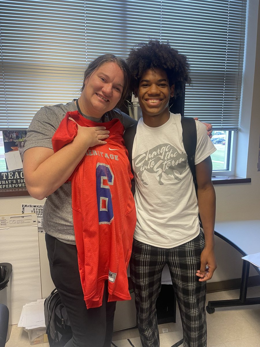 Rebecca Anderson tweet media