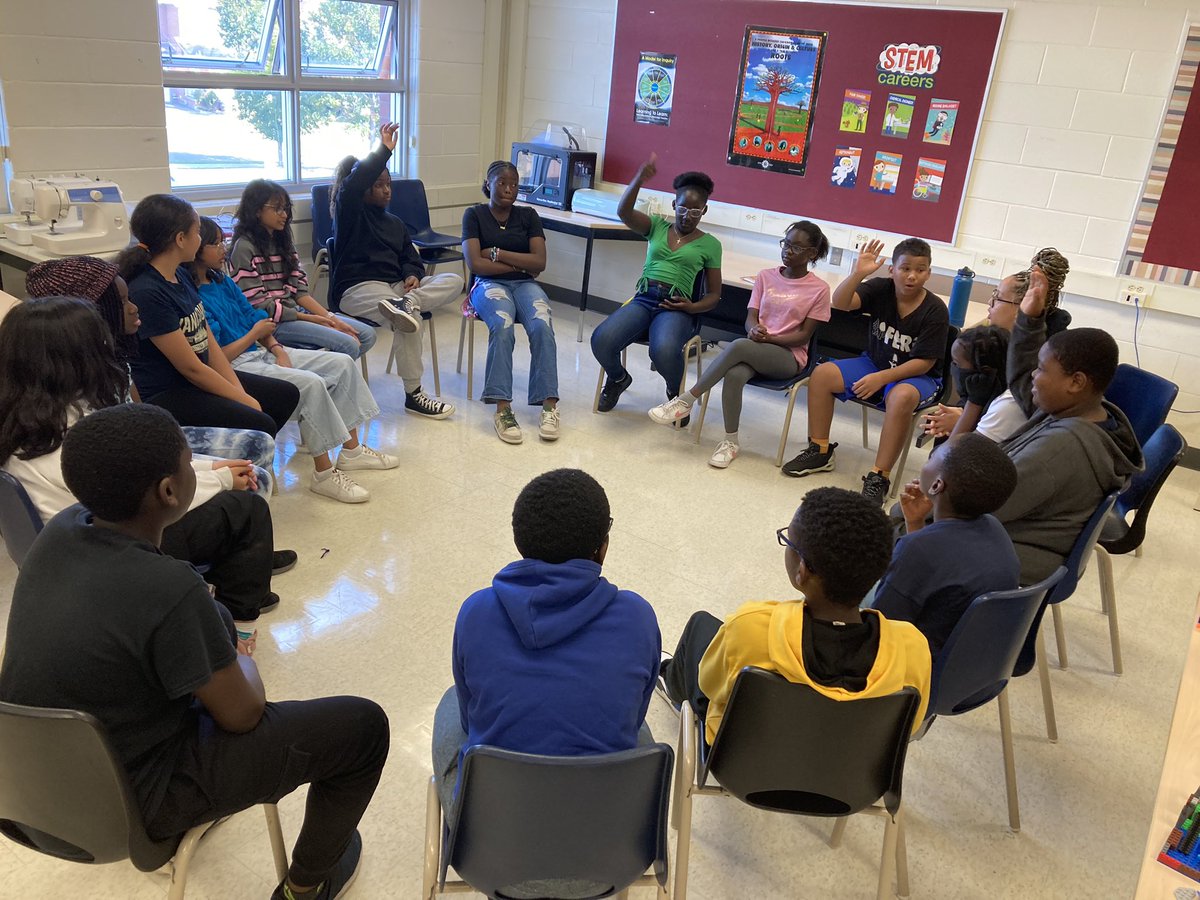 mrsmfrancis1's tweet photo. Thanks @ChanMadray for empowering the @SunnyViewMS gr. 6 students in the BCSA to strategize using the IQEE model. What do you do when someone says something racist to you? The grade 7 / 8s can’t wait for the same deep dialogue #DABR @WRT_PDSB @PNeerja @PeelSchools @KristenBynoe https://t.co/eAPehURwsg