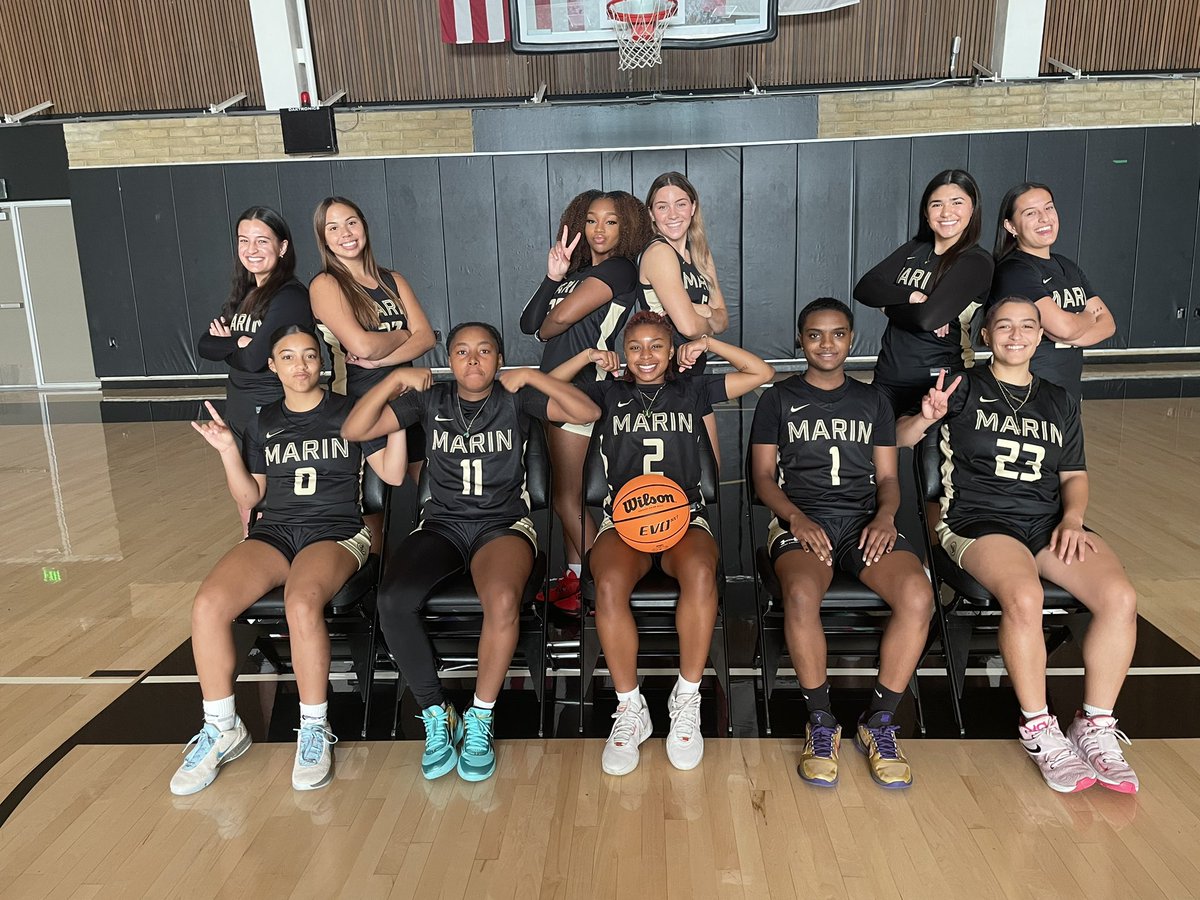 COM_WBB's tweet image. Media Day 👀📸🎬 #COMWBB #MarinBasketball #AnchorDown