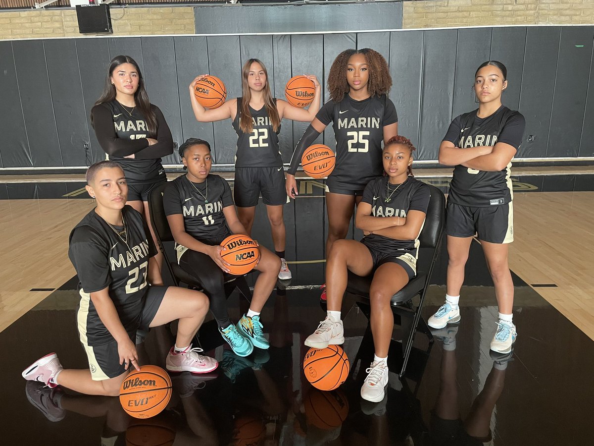 COM_WBB's tweet image. Media Day 👀📸🎬 #COMWBB #MarinBasketball #AnchorDown