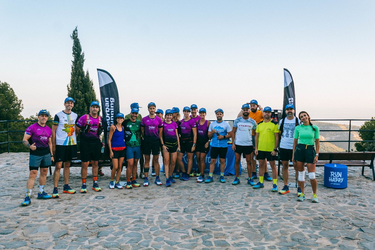beurbanrunning's tweet photo. ¡Aventura en Alicante! Probamos las Brooks Cascadia 17 junto a Brooks y el Club Dark Trail Running Alicante. https://t.co/mNCW91QtP8