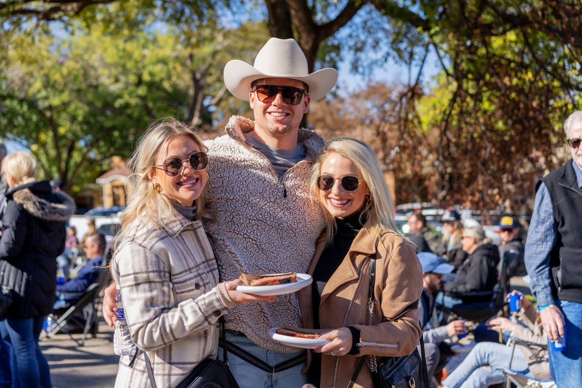 GoOakCliff's tweet photo. Oak Cliff's musical roots and BBQ mastery collide at the 14th Annual Blues, Bandits, and BBQ Festival on Nov 11th! 🎶🔥 Gather at Kidd Springs Park for a day filled with music, food, and the vibrant spirit of Oak Cliff. Let's celebrate! Snag those tickets today! https://t.co/boztQwEwto