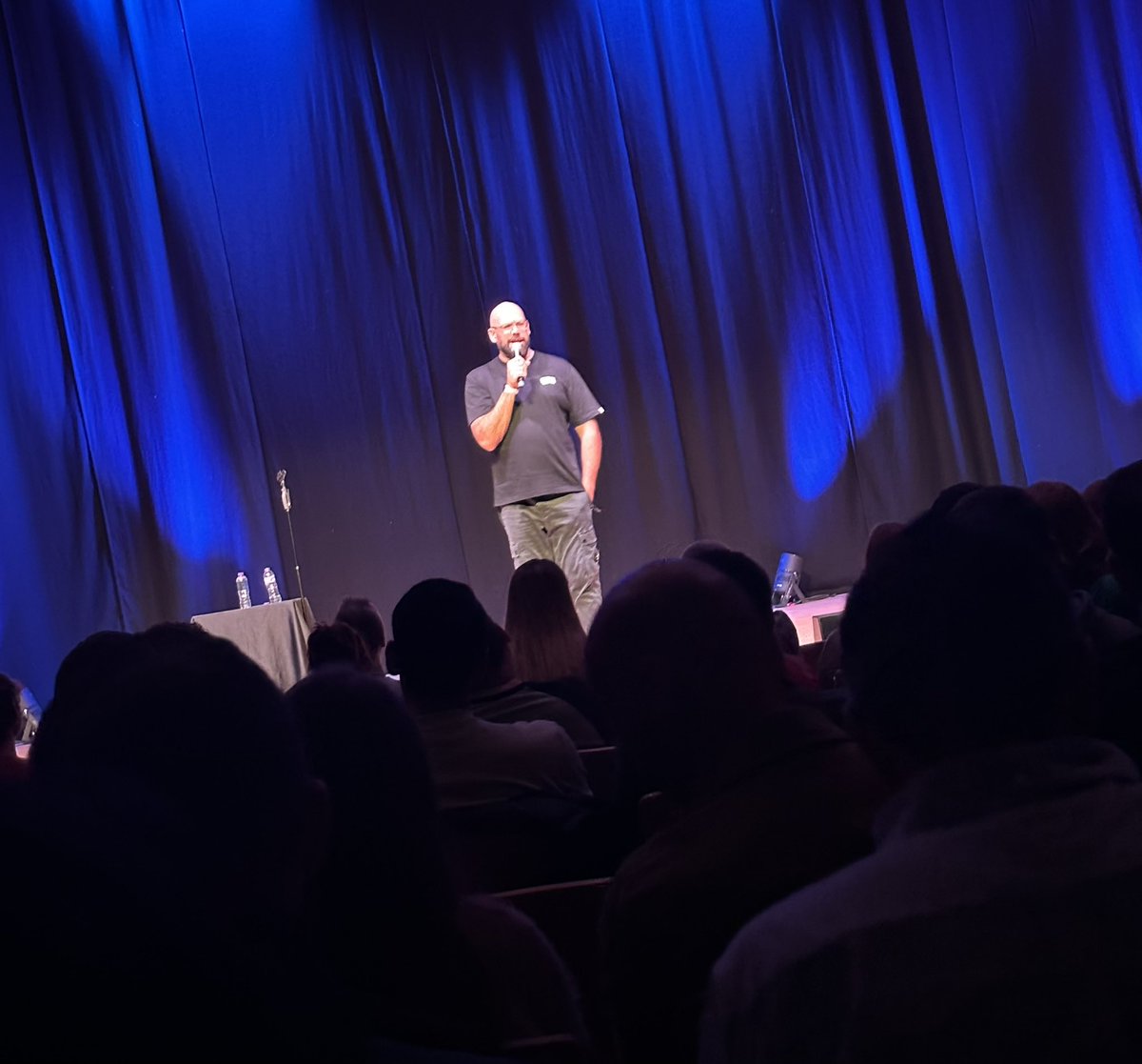 First half of <a href="/BigTomD/">Tom Davis</a> gig in Coventry slash Warwick🤣…….. Proper funny🤣🤣