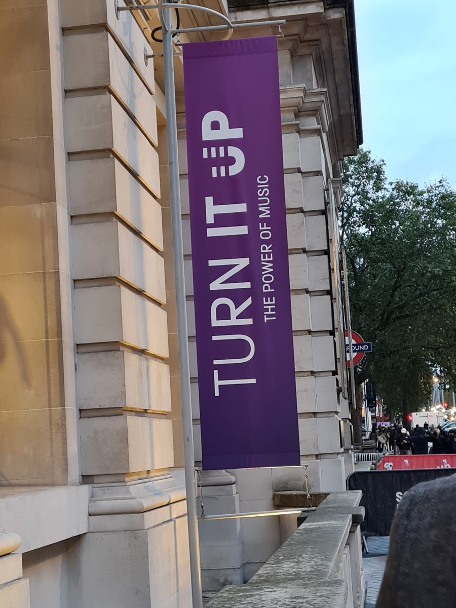 Great to see so many colleagues at 'Turn It Up: The Power of Music' exhibition launch @sciencemuseum #London Take a visit over half-term – you will encounter the interactive @SAVIBrunel exhibits on #MusicInSport and #MusicInDriving @DawniDrums showcased her work in #Parkinsons
