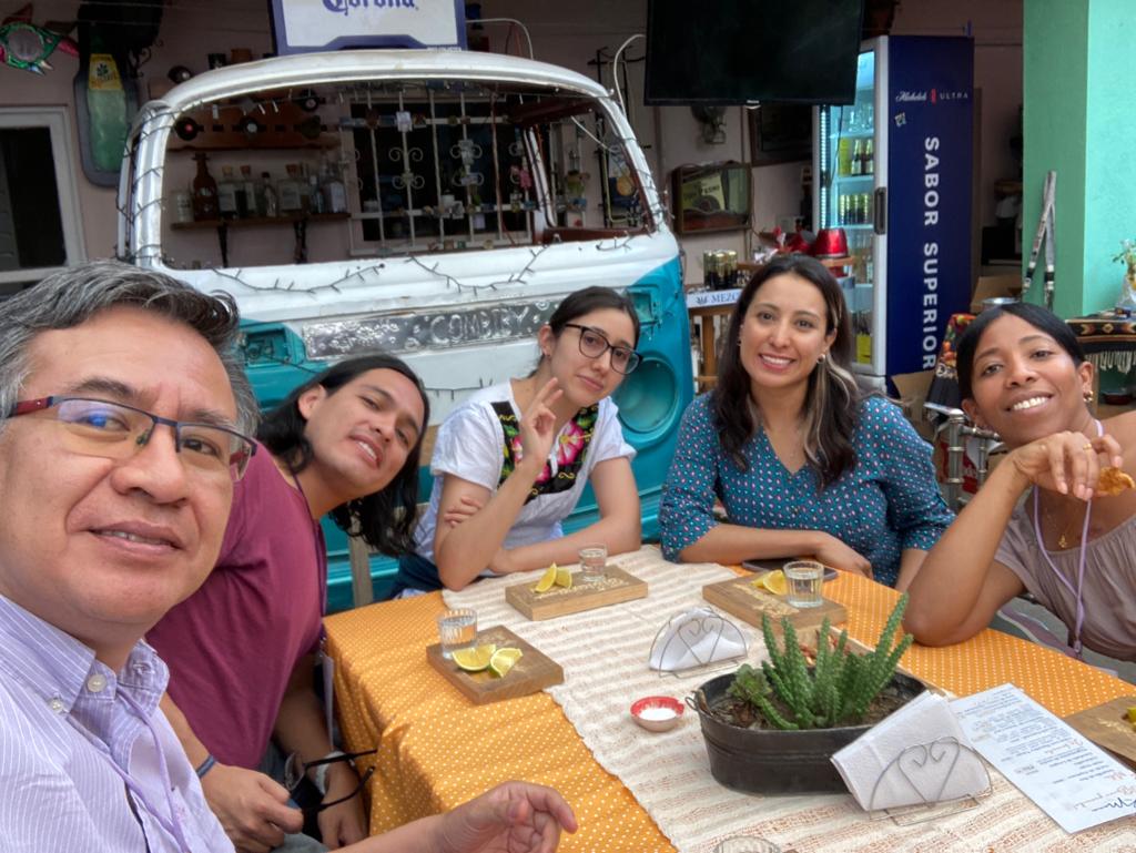 LabCovarrubiasReyes (@labcovreyes) on Twitter photo The #CovarrubiasReyesLab members are very grateful to <a href="/SMBPlant2023/">SMBPlant2023🌵🇲🇽</a> organizers for this great experience. We could learn a lot, greet friends, make new friends and collaborators, and enjoy plant science!
See you in the next SMBplant edition 😎🌱
#SMBPlants2023
#MEXICANSCIENCE The #CovarrubiasReyesLab members are very grateful to <a href="/SMBPlant2023/">SMBPlant2023🌵🇲🇽</a> organizers for this great experience. We could learn a lot, greet friends, make new friends and collaborators, and enjoy plant science!
See you in the next SMBplant edition 😎🌱
#SMBPlants2023
#MEXICANSCIENCE