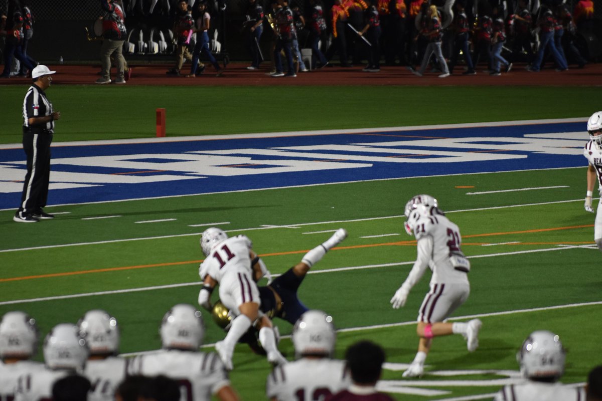 hillypat's tweet photo. Some pics from last night's game Our Bears took the win vs. Edinburg Cougars 
Bears 41
Cougars 12
@PsjaFootball @PSJAISD @PSJAECHS @PSJAAthletics
#bearpride #lovemynumber11 https://t.co/fJr7Oe2bnR