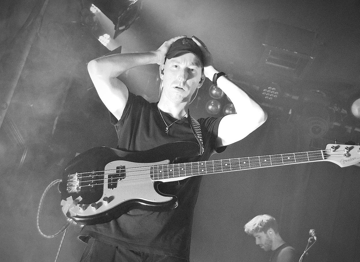 Over a week into <a href="/AndrewCushin/">Andrew Cushin</a> ‘s #waitingfortherain tour now and we’ve still got some proper belta shows coming up..

#WFTR 🌧️