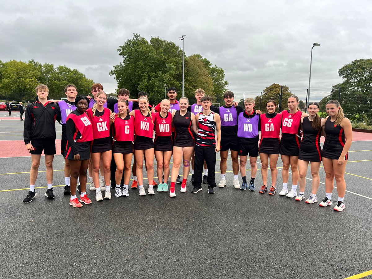 BMS_SP0RT's tweet photo. A superb way to see out the half term as the senior netball squad put the senior rugby squad through their paces in a pre season training session.
An awesome display of skills- from both sides! We wish all of #TeamBMS an enjoyable and well deserved half term.
#TeamBMS https://t.co/EZYxw0s0sS