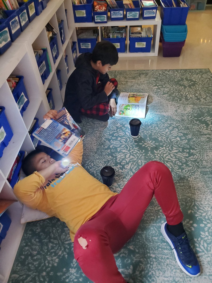 MrsDaysClass1's tweet photo. What happens when you meet not 1 but TWO benchmark goals?? Hot chocolate bar and flashlight Friday! How does a rainy, cold day get any better?? #proudteacher #MonaviewMoments #MonaviewontheMap https://t.co/GcaIihJEc1