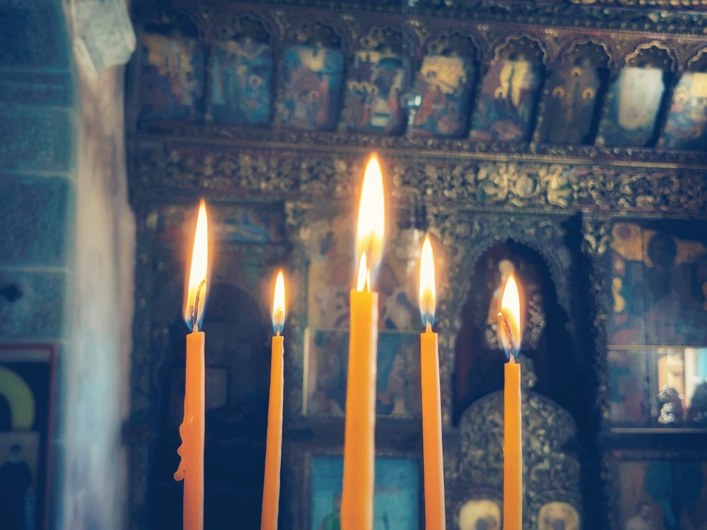Euthumia's tweet photo. Utazások során SEM megyek be templomokba.
Ma is csak véletlenül kerültem be, akkor is kiderült, nem kéne ott fotózni #bunkótimi
De már akkor késő volt
Ortodox apácák
#ezvan https://t.co/AS1XngHzOP