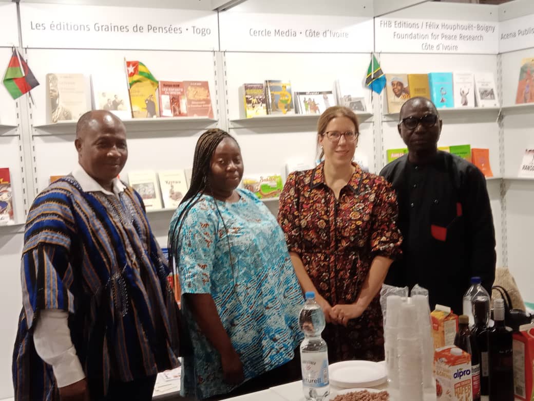 AfrStudLibrary's tweet photo. At the Frankfurt Book Fair #fbm23 to aquire new publications for the @AfrStudLibrary at the @AfricanApnet Stand in Hall 4.1 C96-97. Stop by to #ReadAfricanBooks https://t.co/27wtXAbmwA