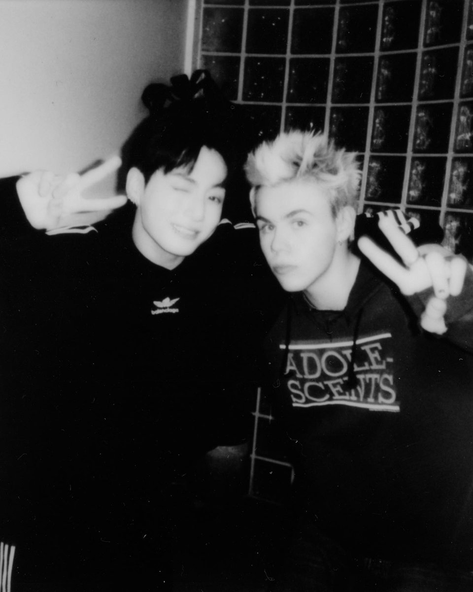 Team7Paradise's tweet photo. El estilista y director de moda Dev alexander, el fotógrafo Adam Kargenian, y el productor Blake Slatkin compartieron nuevas fotos de #JungKook y Kid Laroi a través de Instagram

TOO MUCH OUT NOW
#Jungkook_TooMuch
#TooMuchFeatJungkook https://t.co/blzw5oSOfo