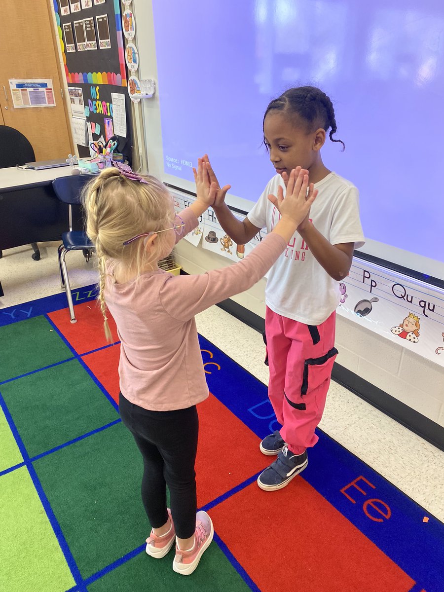 MissHaugh's tweet photo. Had a great time today meeting our kindergarten buddies! 🥰 https://t.co/03pV3nwUma