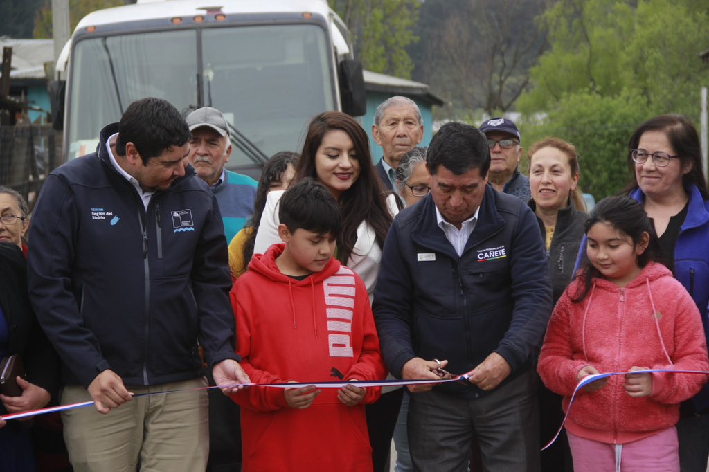 barrios8va's tweet photo. 📍En @mi_estacion #cañete inauguramos 67 nuevas luminarias, dejando a 265 familias con el 100% de sus espacios públicos iluminados. Trabajo conjunto con la Municipalidad de Cañete, gracias al que están en carpeta la construcción del Paseo por la Estación y el Centro Comunitario. https://t.co/bGkjrvrgdt