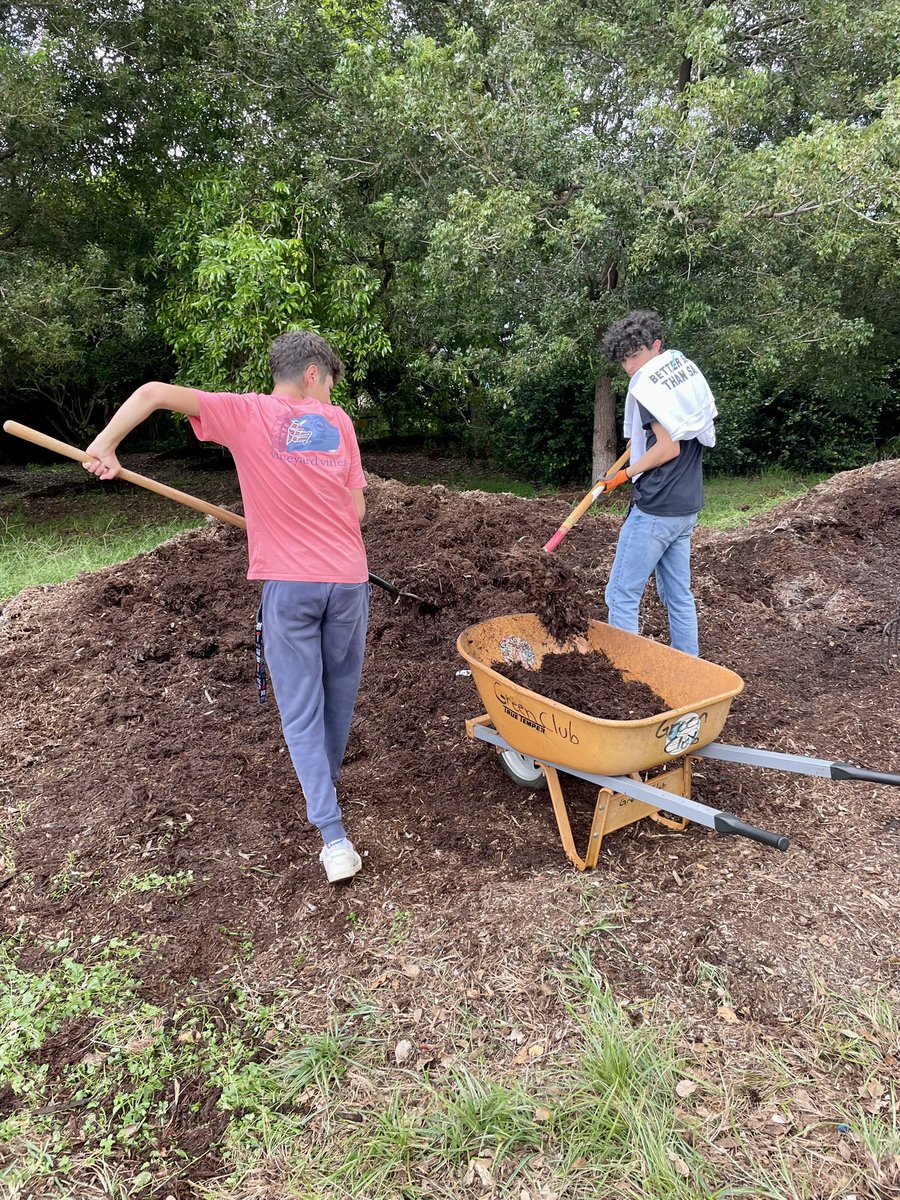 andrewkearns64's tweet photo. #GreenClub students at @josemartimast working after school on a Friday in our #nativearboretum! ππΏ #mast2324 @FairchildGarden @fl_native_plant @DadeFNPS @flawildflowers @MDCPSSTEAM @SMdcps @MDCPSCommunity @STEAMDesignated @MDCPSNorth https://t.co/GMe3X47J7Z
