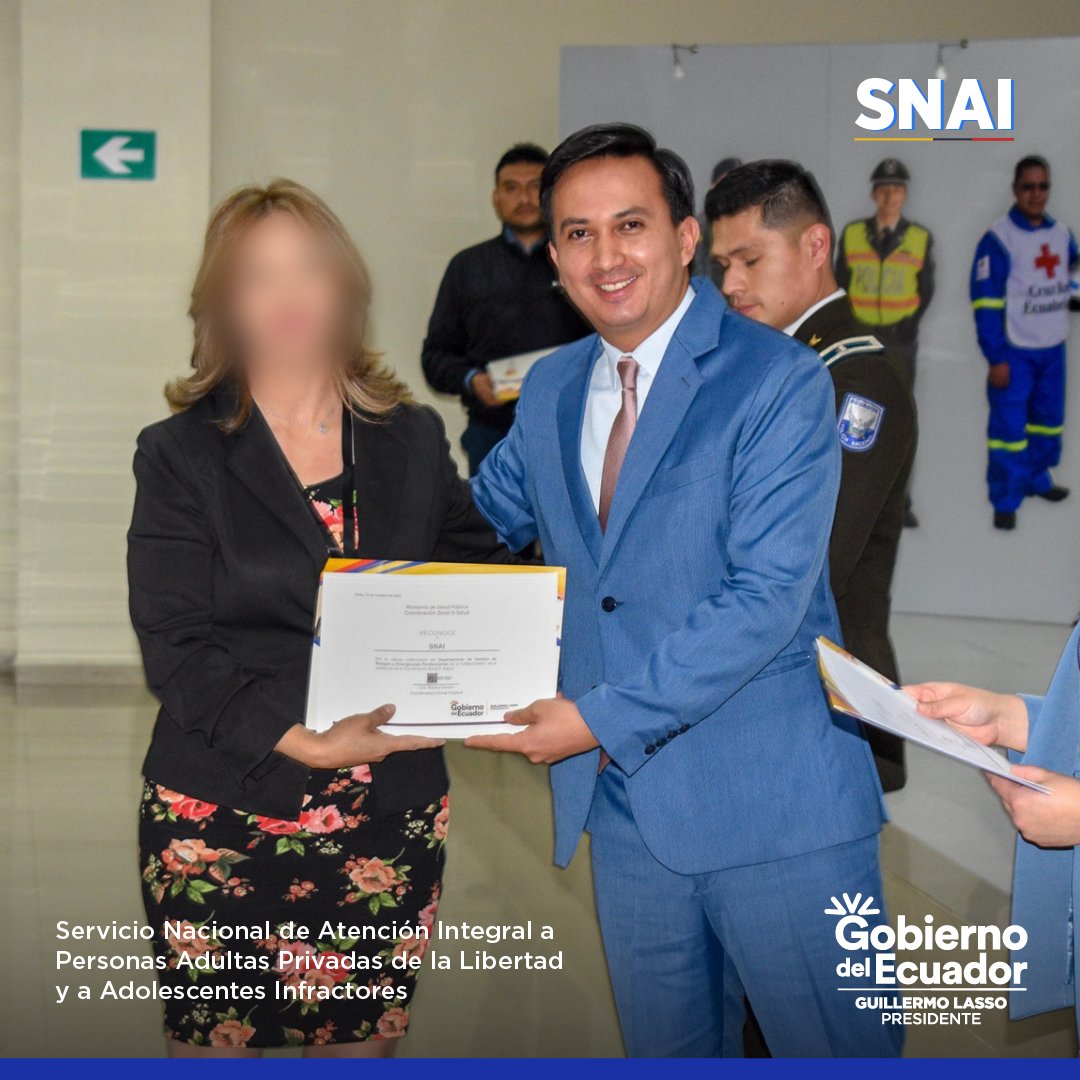 SNAI_Ec's tweet photo. En esta Ceremonia de Reconocimiento, la Dirección de Gestión de Riesgos y Emergencias Penitenciarias del #SNAI, recibió un diploma por su contribución con la reducción de riesgos, dentro de sus competencias, en la #Zona9. https://t.co/QltphcBSun