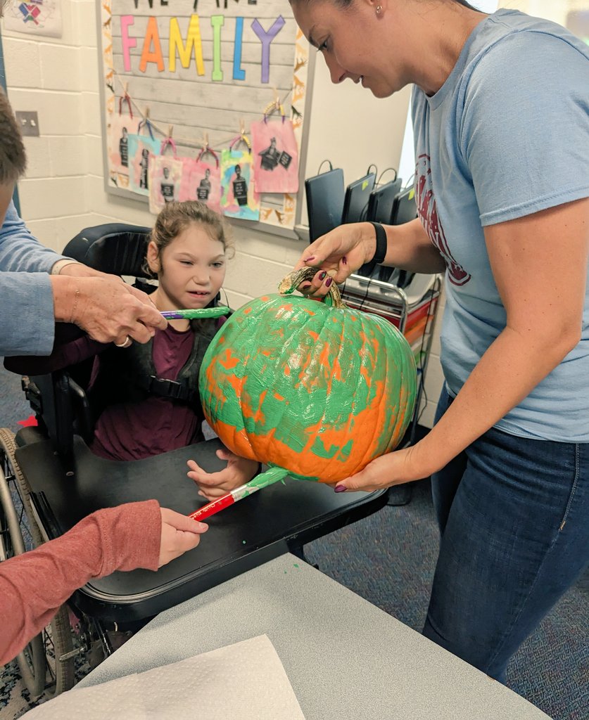 Ms_S_BT's tweet photo. Decorating our pumpkin from the SB PTO! What do you think it's going to be? https://t.co/4PfsMzfeBZ
