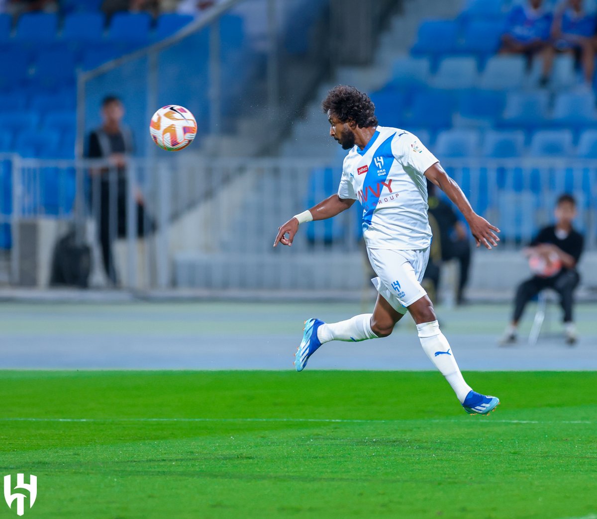 Alhilal_EN's tweet photo. 👈🏻⚽️👉🏻
@iYasser12 
#AlHilal 💙 https://t.co/r3cRx9HpMv