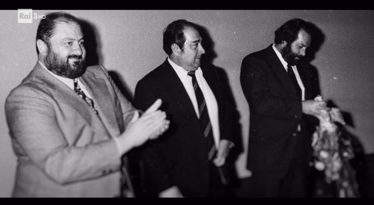 carotelevip's tweet photo. Che bel racconto #LuiEraTrinita su Rai 3. La storia del genio produttivo di Italo Zingarelli e l'invenzione "Trinità" di Enzo Barboni, il celeberrimo E.B. Clucher. Recuperatelo su Rai Play. Consigliatissimo da Caro Televip. https://t.co/aDJ5odkTRw