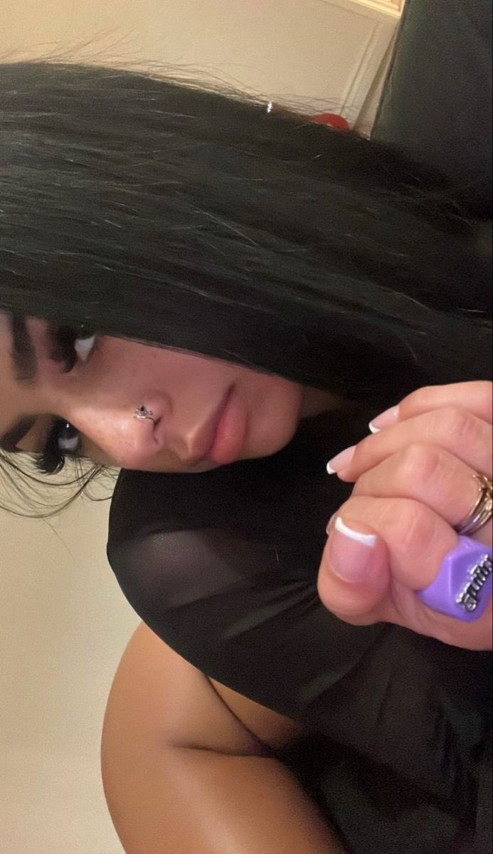 actuxFR's tweet photo. Tout les leak de star sont sur le canal telegram en bio 👀
#poupettekenza #mym #maevaghennam #astrid #Polska https://t.co/BZmJAnRkLt