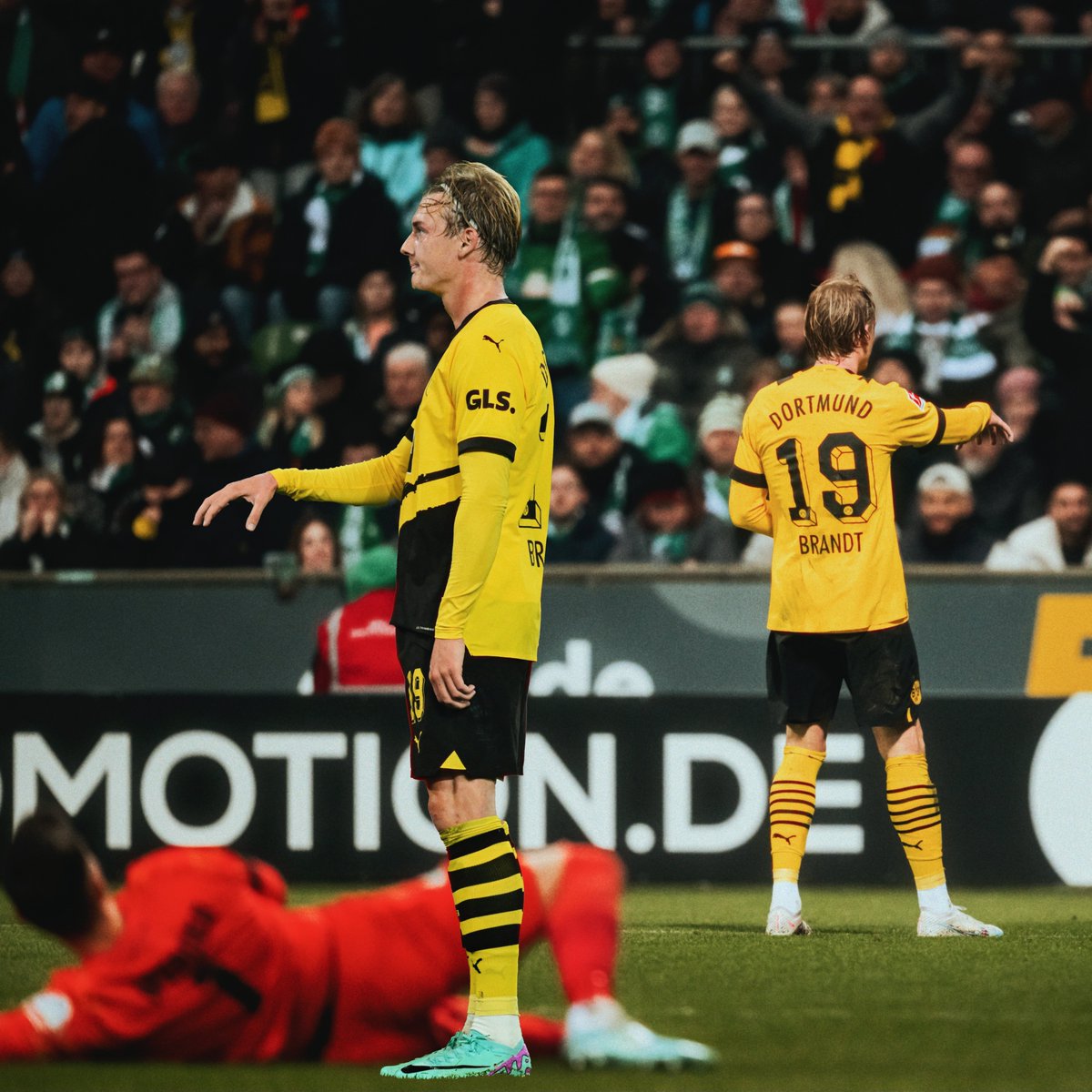 BVB's tweet photo. on repeat 🔄

#BVBSVW https://t.co/9HjnOFeRsd