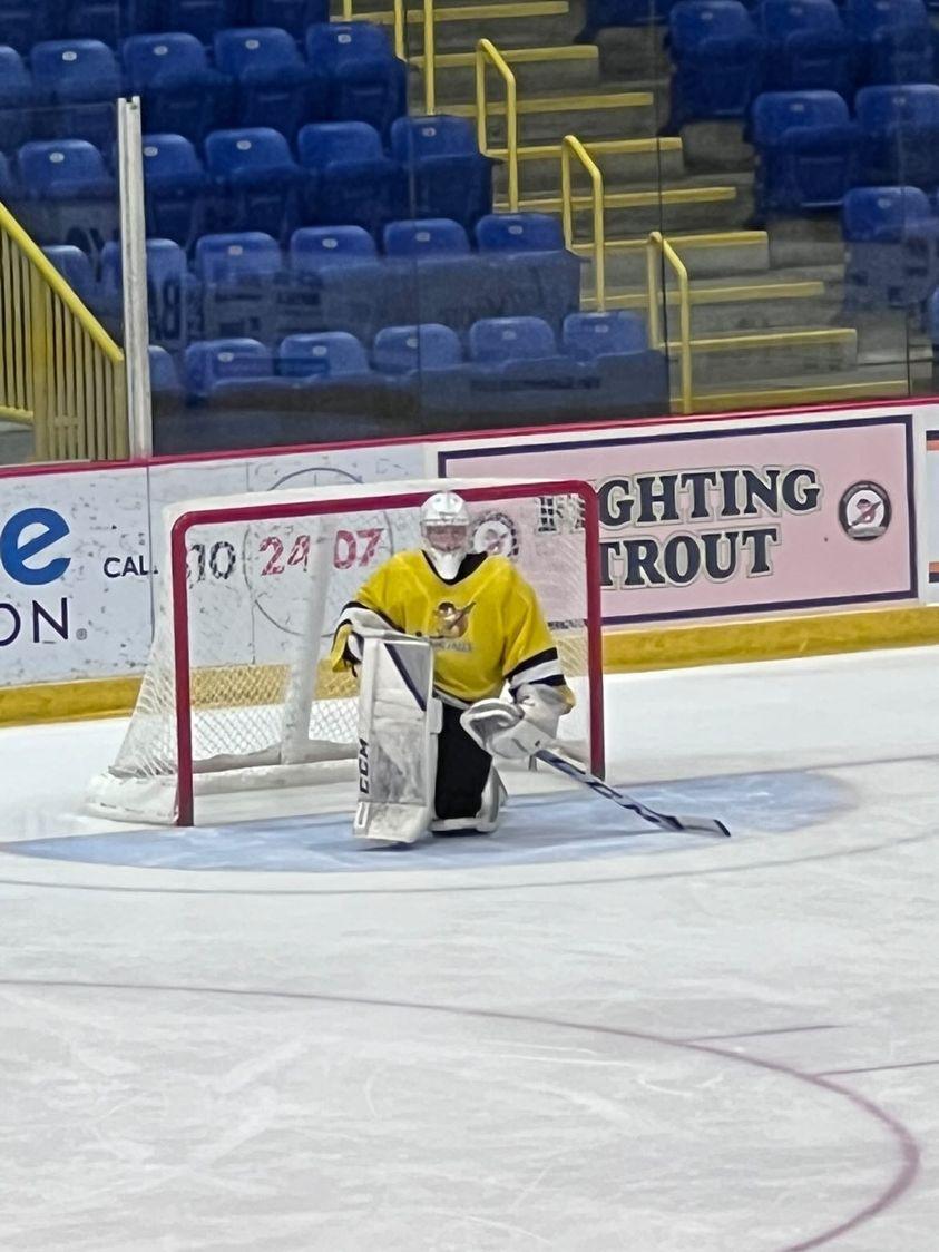 Look who's famous... 👀

Your Dauphin Kings goaltender Austin Seibel is appearing as a goaltender in the Hallmark movie "Checkin it Twice." Coming to your TV screens TODAY!!! Check the preview at the link below: Preview - Checkin’ It Twice (hallmarkchannel.com)