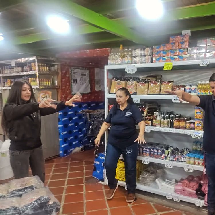 incret_merida's tweet photo. El día de hoy se desarrollo la Actividad de Capacitación dando cumplimiento a las actividades del Programa Recreativo Laboral 2023 (PRL)  apegada a la ley en materia de capacitación y recreación de las y los trabajadores a la empresa DISTRIBUIDORA JAMA, C.A.J-30479289-0. https://t.co/rOWtSxybLL