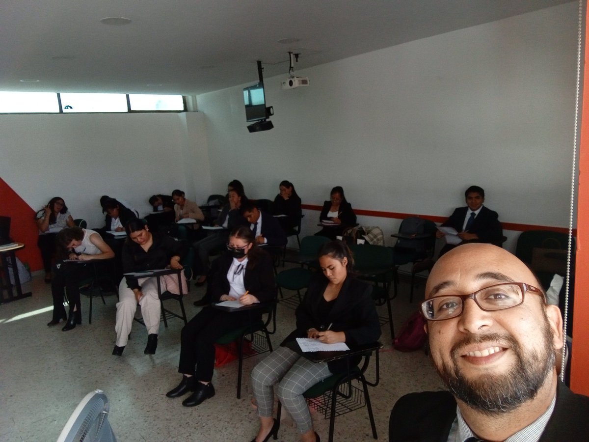 KtalanKstillo's tweet photo. Un día normal de evaluaciones https://t.co/O4DsMD86NL