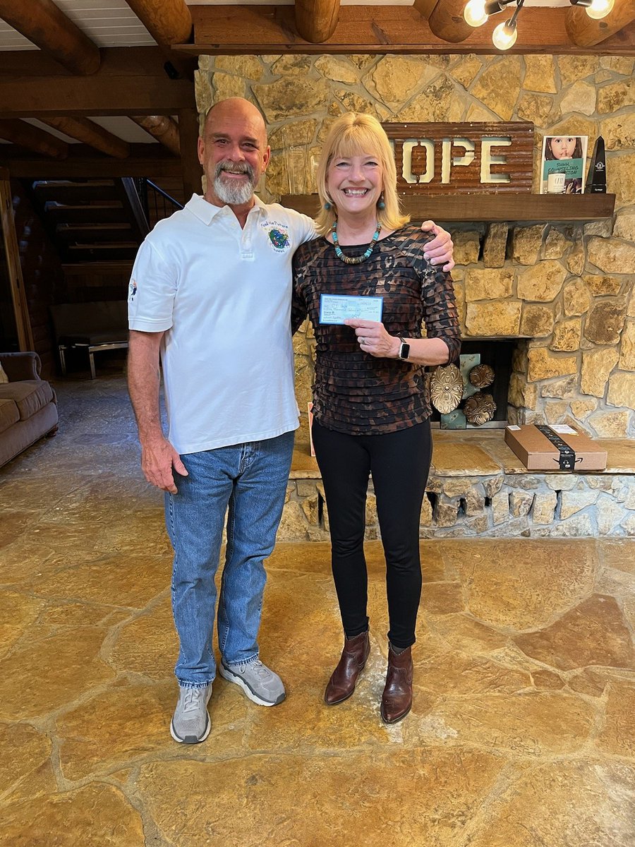 lunchforall's tweet photo. We’re back! Schools in and so is FTFF! Lunch Angel Kenny donates $1000 to Cy-Fair Lunch Superhero Fund to help struggling students with their lunches! Yay! #schoollunches #schoolmeals #nokidhungry https://t.co/siLjg5zZVs