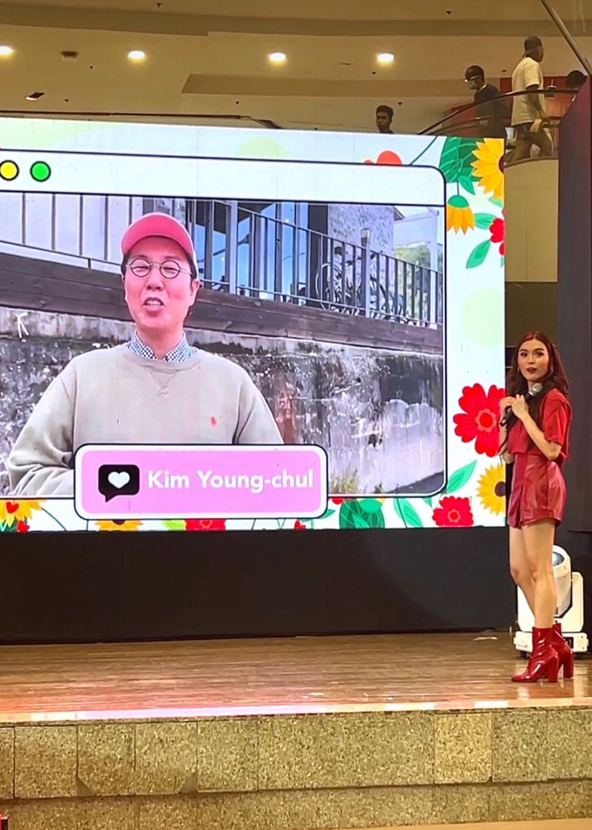 ronahbells's tweet photo. Kim Young Chul mentioned see you in the Philippines to Francine. KJH mentioned if there is a chance, he will say hello to her (Francine) here in the Philippines 😍 Will the K artists in the video be coming here in Philippines including my beloved actor? 😍🇵🇭

#KimJungHyun #김정현 https://t.co/EpjyUwEHN5