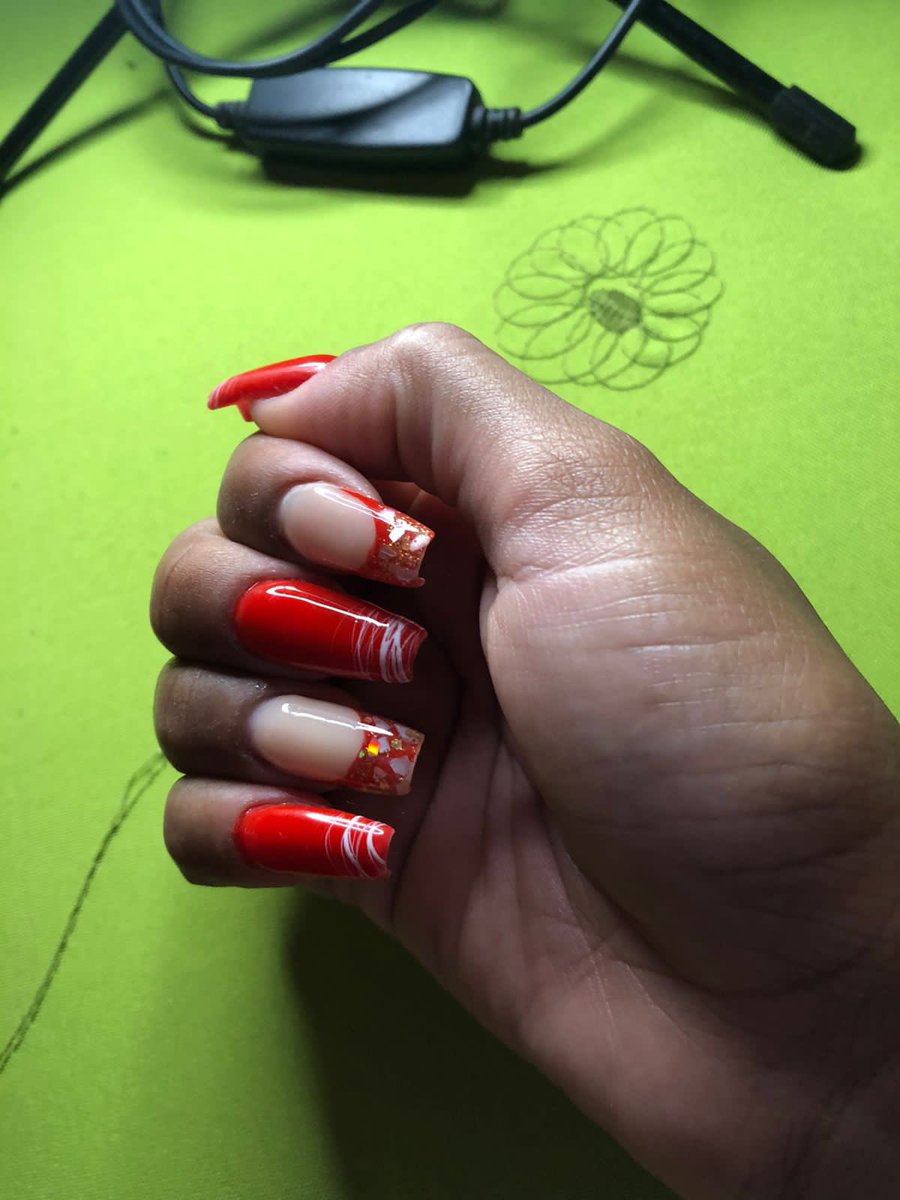 Qlfkee's tweet photo. Boa tarde povoo 🫶🏾 quem poder ta dando rt pra divulgar meu trabalho serei eternamente grata ❤️🤏🏾 https://t.co/xyuCTzhrPT