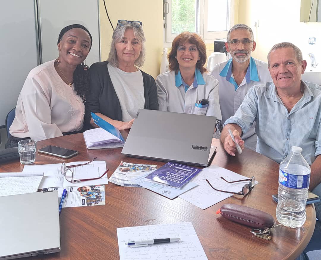 FITIMABFGN's tweet photo. #FITIMA_Guinée aura le plaisir d'accueillir des membres de la #SESEP pendant la semaine du 23 au 30. Au cours de cette semaine, ils rencontreront nos équipes paramédicales, socio-éducatives, nos étudiants en kinésithérapie et nos enfants en situation de handicap.
#FITIMA_20ans https://t.co/B2UVuY2LnA