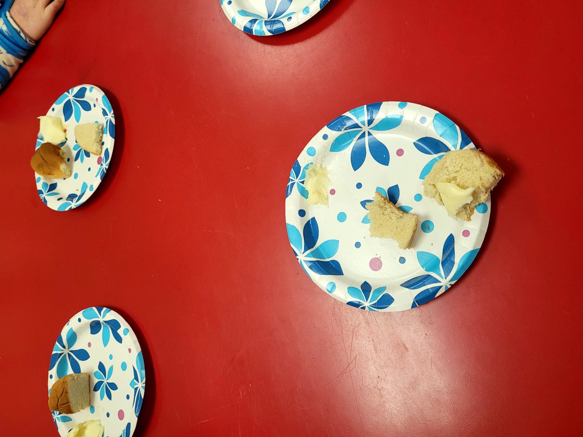 lps_mrswright's tweet photo. @TweetDCS_LPS  we wrapped up our CKLA farm week with some fun activities. Milked our cow! We designed, drew and colored our own farms. We failed in our attempt to make butter, but we had fun trying! https://t.co/Nbaptk8UHQ