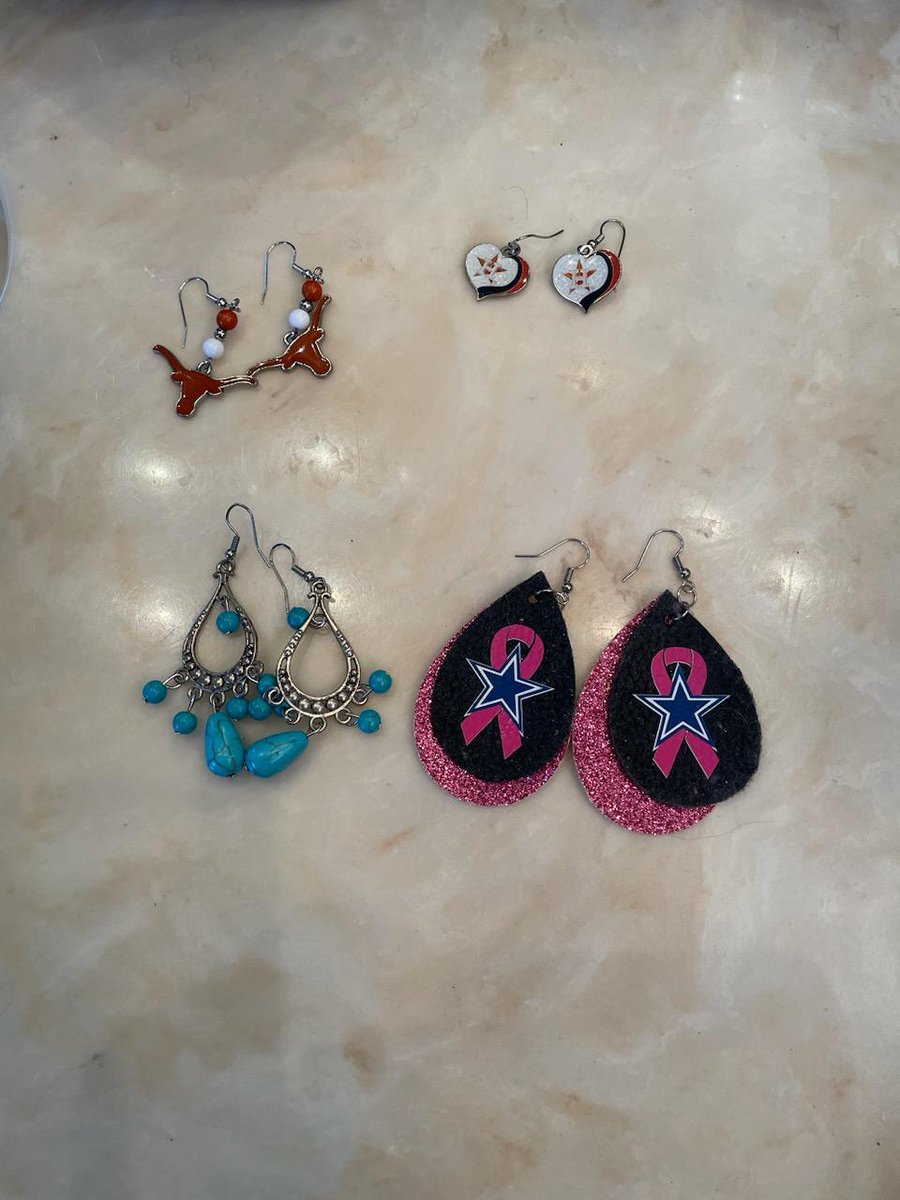 EllerAguilar's tweet image. Miranda Lambert had to #Backpeddle real fast after she stopped singing #Tinman