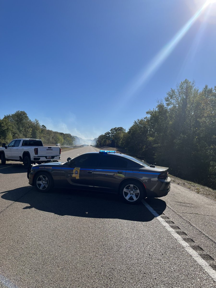 The Mississippi Highway Patrol is on the scene of an grass fire on I55 North and Southbound near 68-72 mile-marker in Copiah County.  Please use caution and expect significant delays as crews work to clear the roadway.