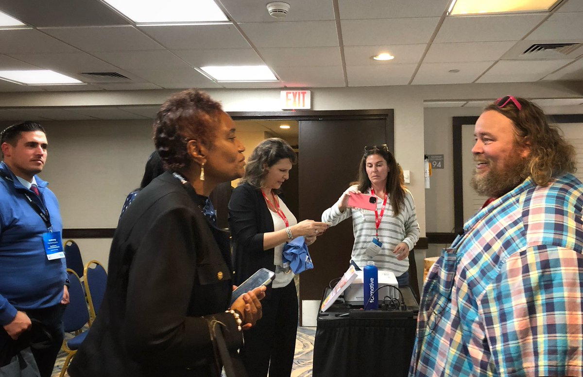 timneedles's tweet photo. Great sharing the expanding world of #ArtificialInteligence with local educators at the @litechsummit today! Here’s my @wakelet of #AI resources: https://t.co/6GRtZ2EGCi #litechsummit https://t.co/aRJNbdC8GQ