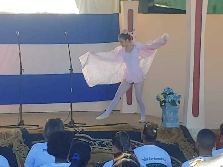 Yerlis83550122's tweet photo. Celebrado el Acto Provincial por el décimo noveno aniversario de la BJM en Moa.
Si
#CulturaMoa
#VamosPorMas https://t.co/Ptfaws0aIl