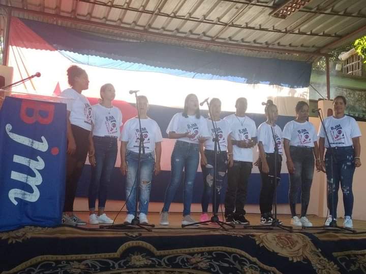 Yerlis83550122's tweet photo. Celebrado el Acto Provincial por el décimo noveno aniversario de la BJM en Moa.
Si
#CulturaMoa
#VamosPorMas https://t.co/Ptfaws0aIl
