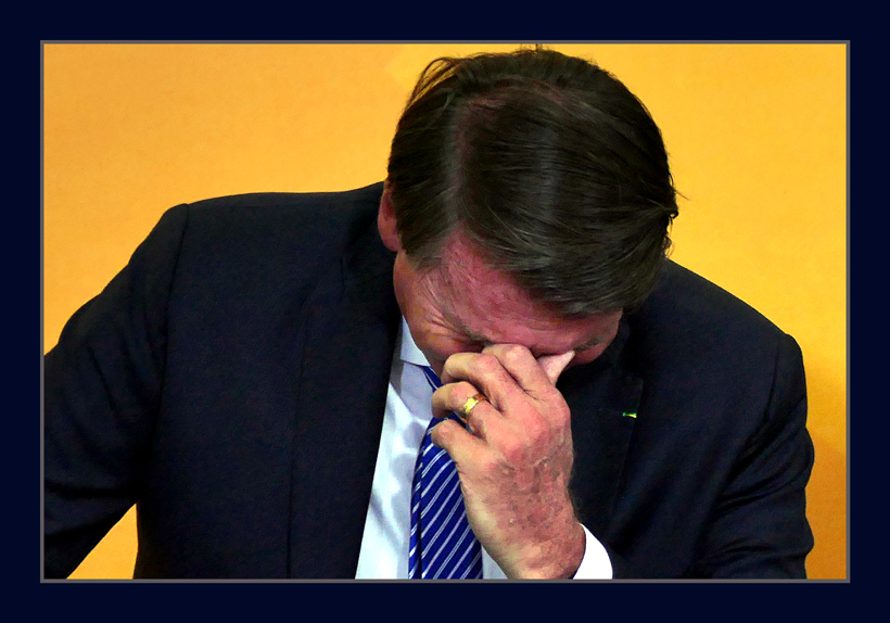 cesarcalejon1's tweet photo. Resumo do dia: Bolsonaro conseguiu PERDER promovendo o maior estelionato eleitoral da história (auxílios, CEF etc.), usando a PRF (Silvinei Vasques) e partes da PF (Anderson Torres) para dificultar a votação no Nordeste e a Abin (Alexandre Ramagem) para espionar geral! PQP! 🤣 https://t.co/LOoe3aDibu