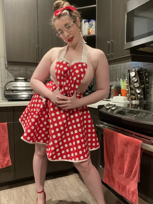 Oh honey! I&rsquo;ve been waiting for you all day! @chaturbate #ChaturbateHalloween  I&rsquo;ll be live in 10 minutes<a class="tags" href="/tag/chaturbate">@chaturbate</a><a href="/tag/chaturbatehalloween"class="tags"><span>#chaturbatehalloween</span></a>