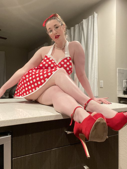 Oh honey! I&rsquo;ve been waiting for you all day! @chaturbate #ChaturbateHalloween  I&rsquo;ll be live in 10 minutes<a class="tags" href="/tag/chaturbate">@chaturbate</a><a href="/tag/chaturbatehalloween"class="tags"><span>#chaturbatehalloween</span></a>