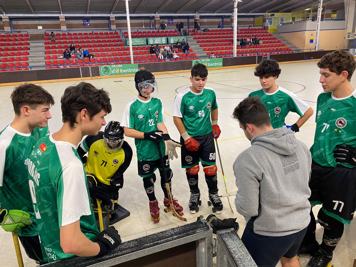 ClubPAlcobendas's tweet photo. #BaseCPA Cto. Aut. Junior: @hockeyalameda A 6 - 3 @ClubPAlcobendas B #AlcobendasEsDeporte #TodosConjugamos #GananLosValores @FMPatinaje @Fundalcobendas https://t.co/DjErvLLYMT
